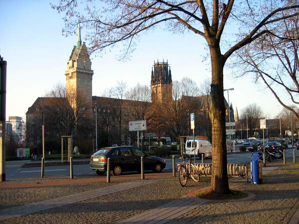Duisburger Rathaus und Salvatorkirche
