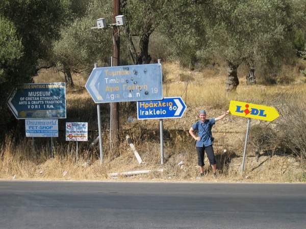 Lidl-Hinweisschild auf Kreta
